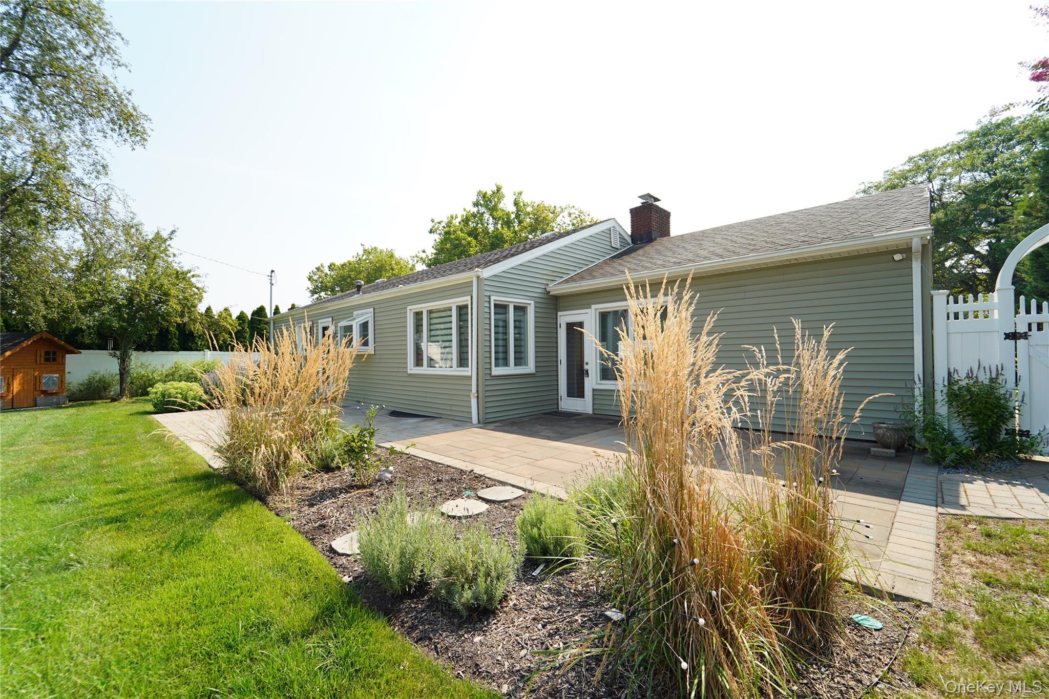 642 Salisbury Park Drive, Westbury, NY 11590