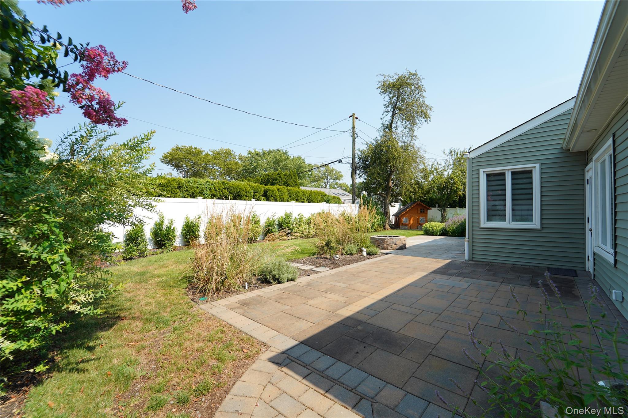 642 Salisbury Park Drive, Westbury, NY 11590