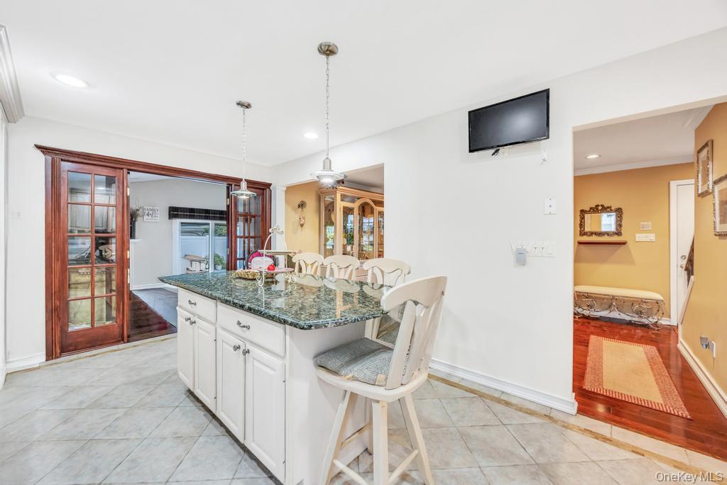 32 Albert Street, Hicksville, NY 11801