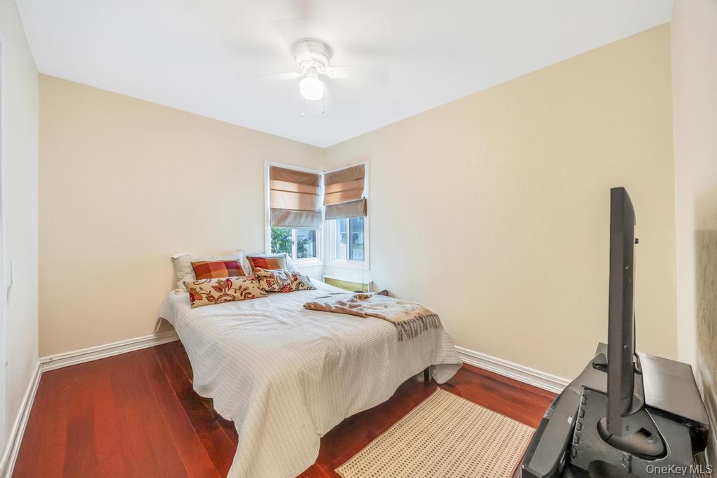 32 Albert Street, Hicksville, NY 11801