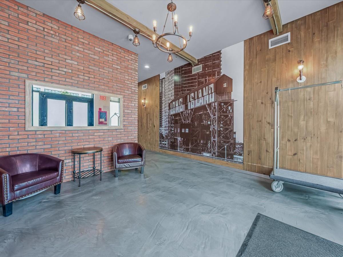 2110 44th Drive # 2B, Long Island City, NY 11101