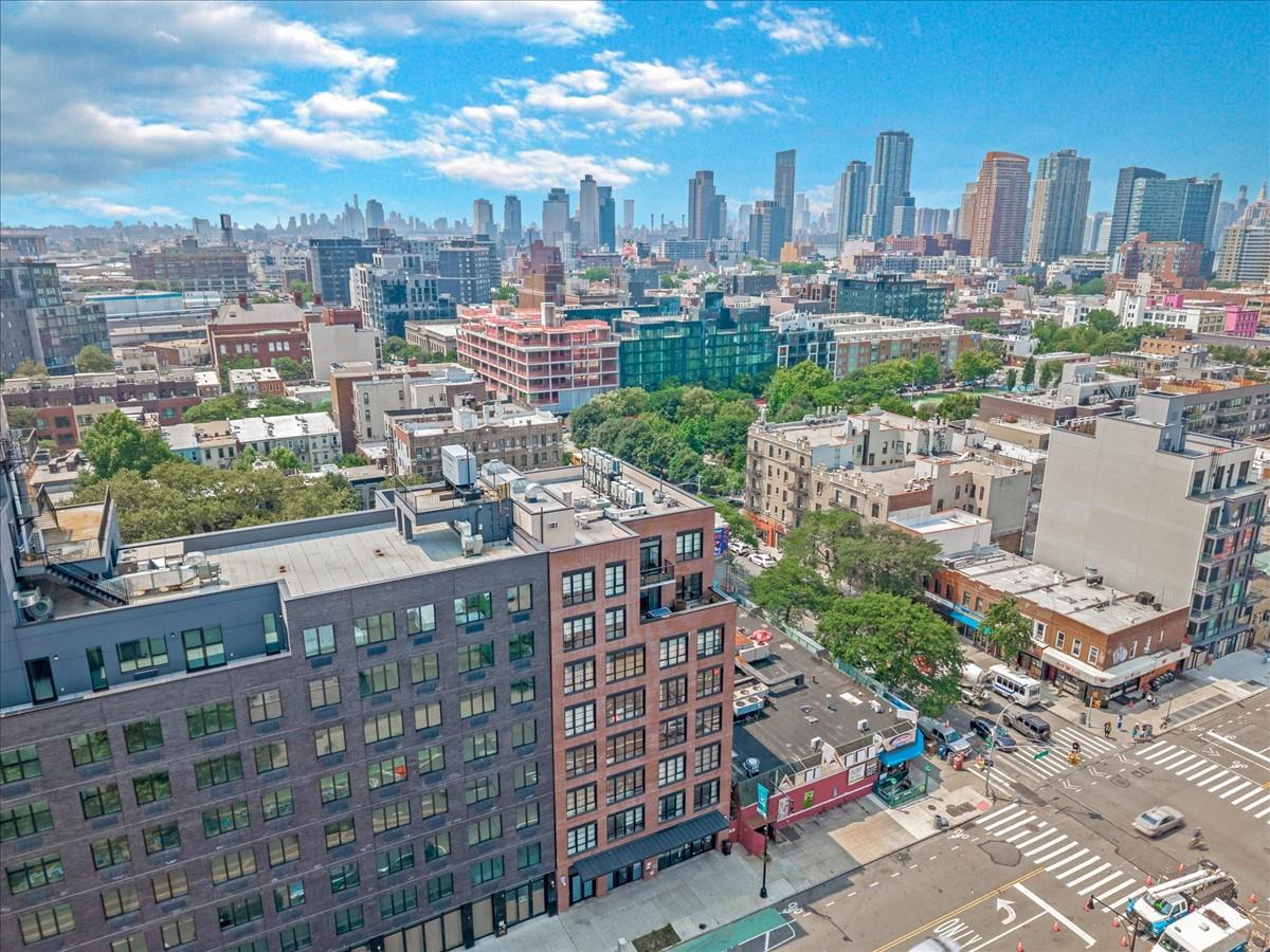 2110 44th Drive # 2B, Long Island City, NY 11101