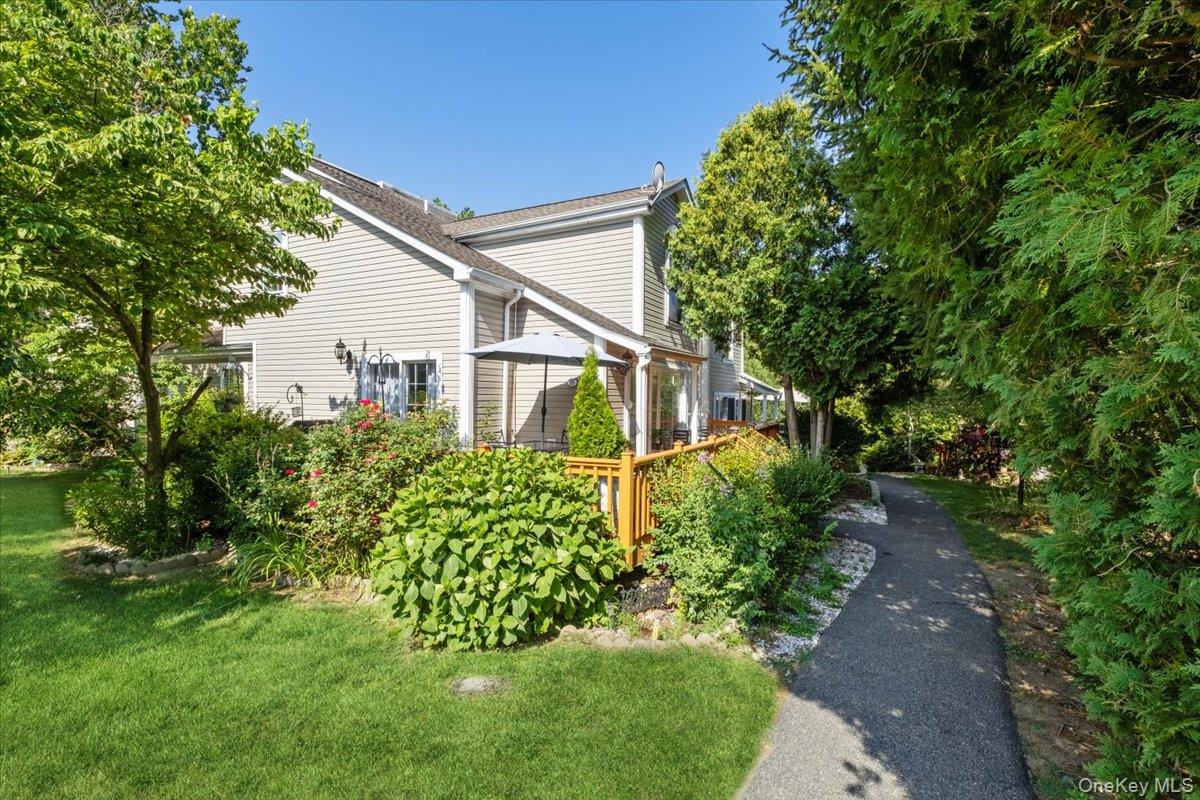 55 Pembrooke Court, Putnam Valley, NY 10579