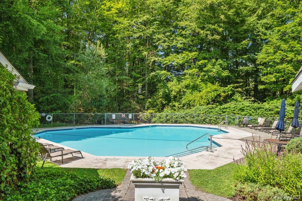 55 Pembrooke Court, Putnam Valley, NY 10579