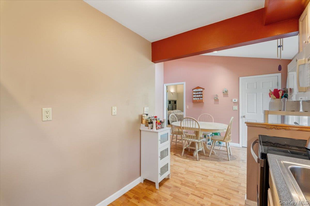 5 Spruce Street, Lake Peekskill, NY 10537