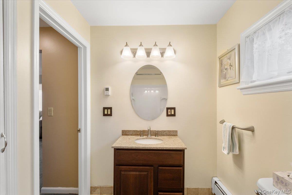 5 Spruce Street, Lake Peekskill, NY 10537