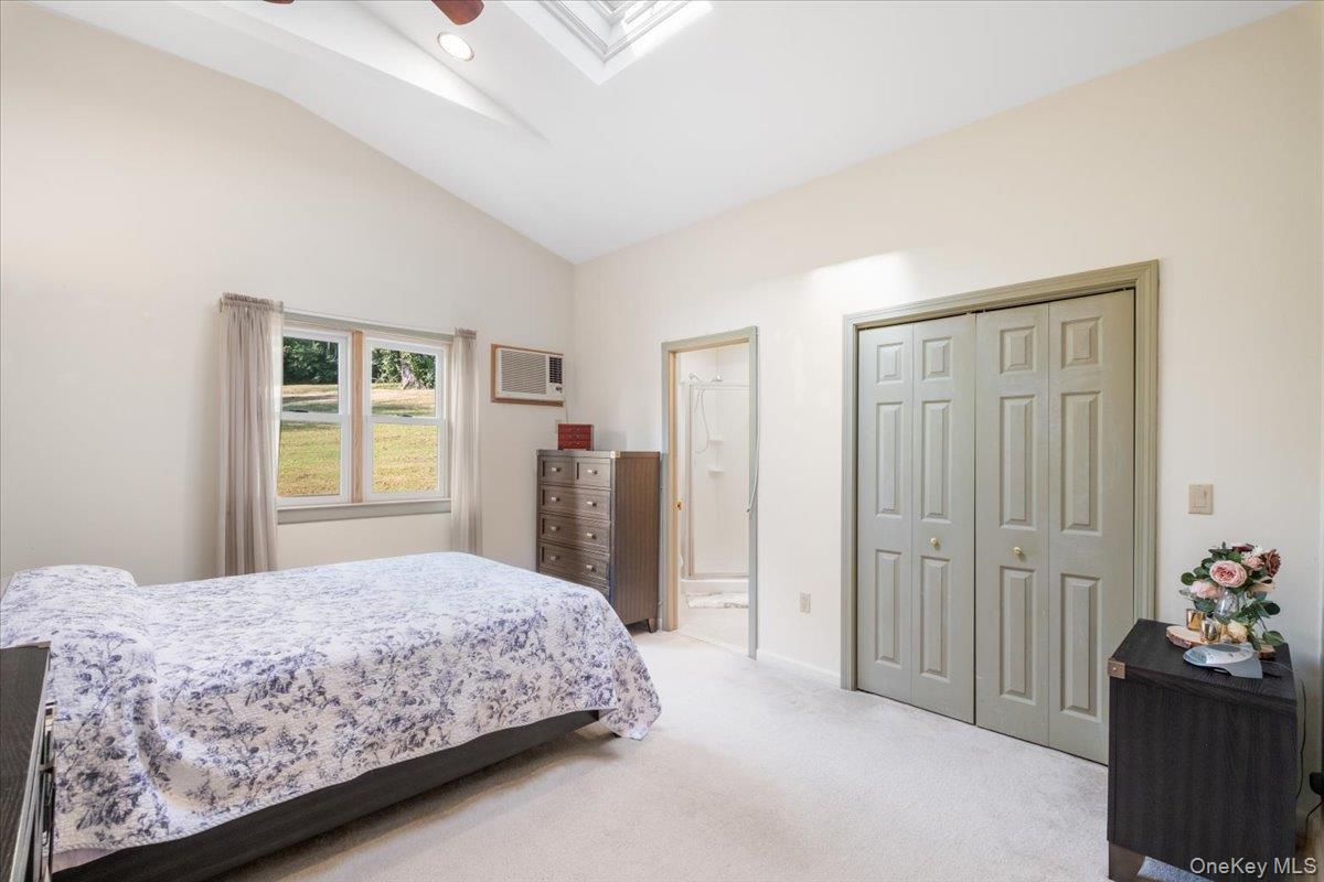 5 Spruce Street, Lake Peekskill, NY 10537