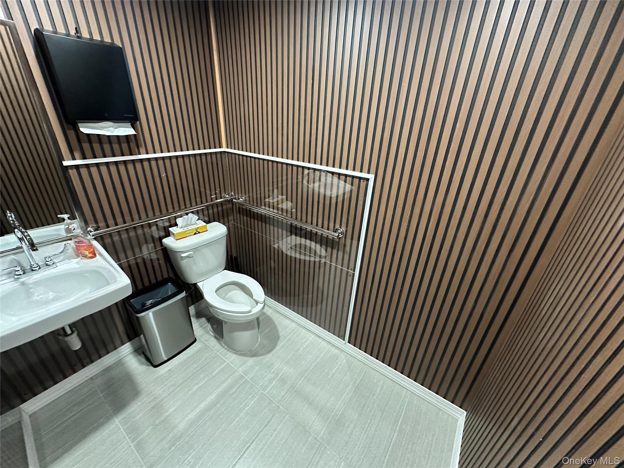 144 Grove Avenue, Cedarhurst, NY 11516