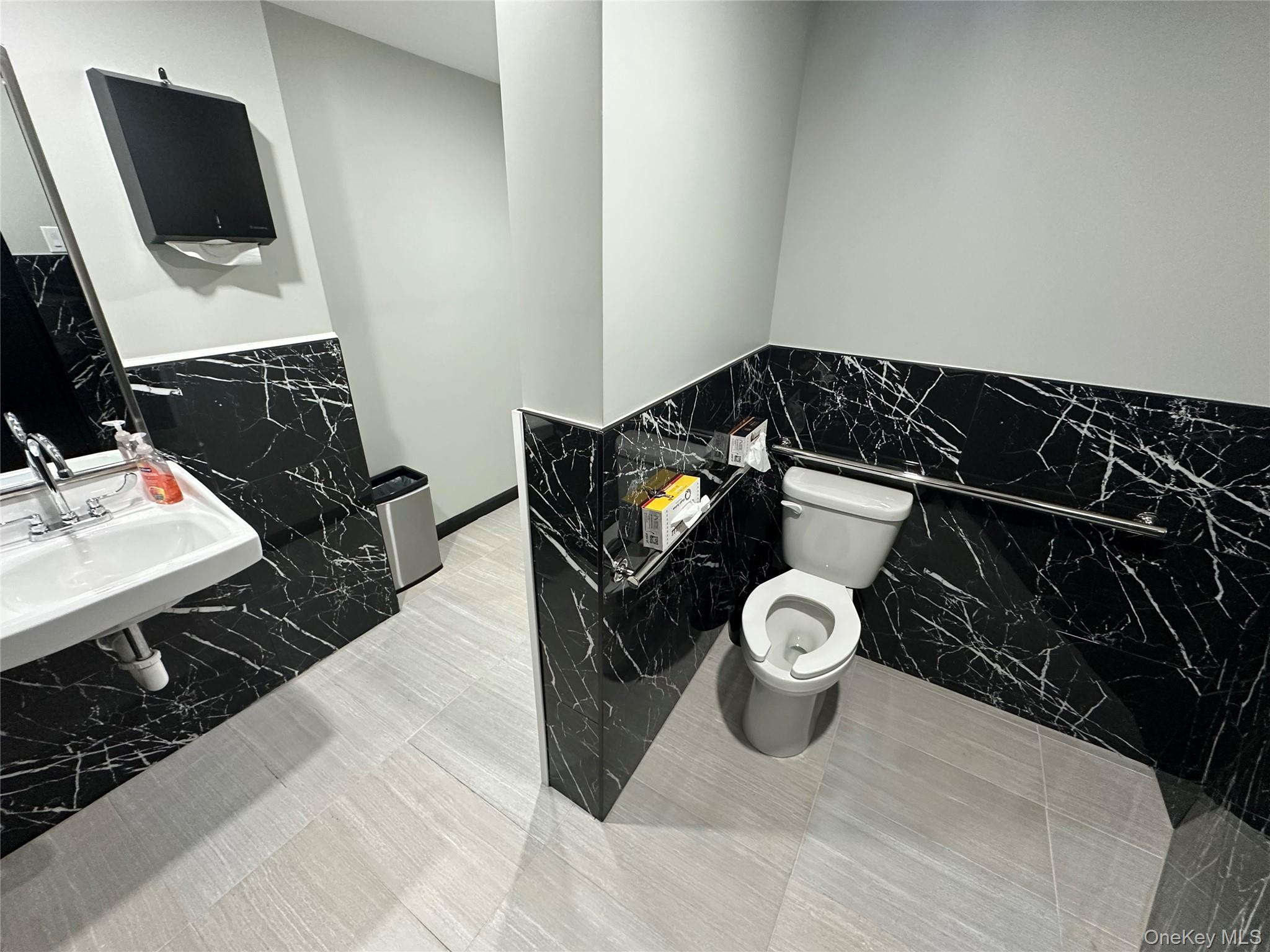 144 Grove Avenue, Cedarhurst, NY 11516