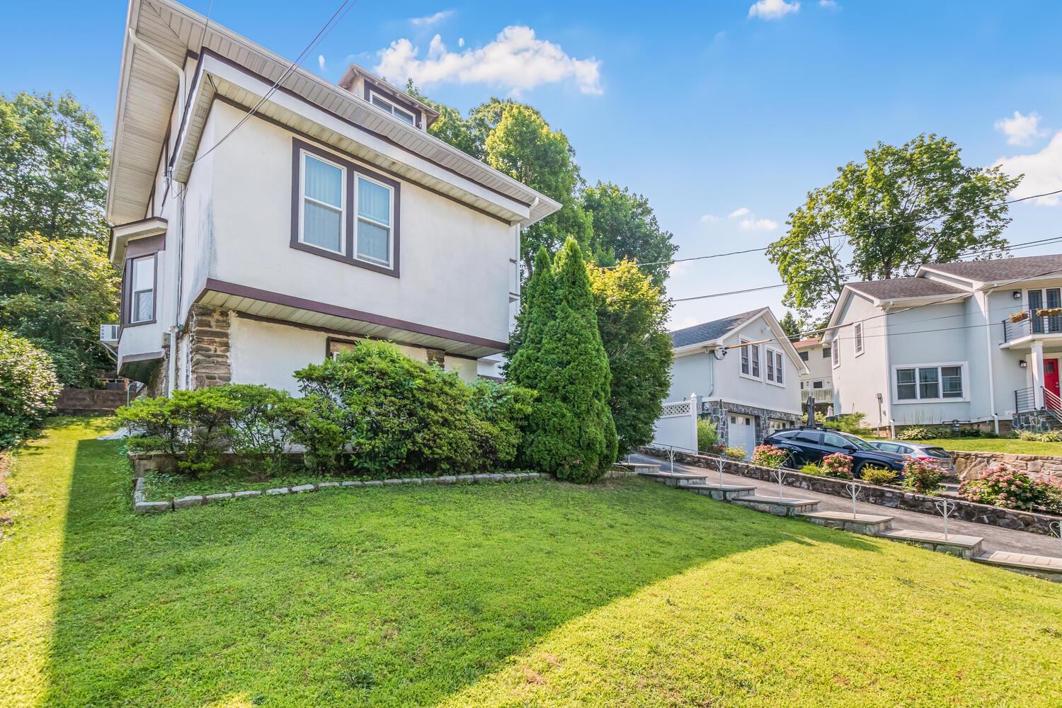 7 Elaine Terrace, Yonkers, NY 10701