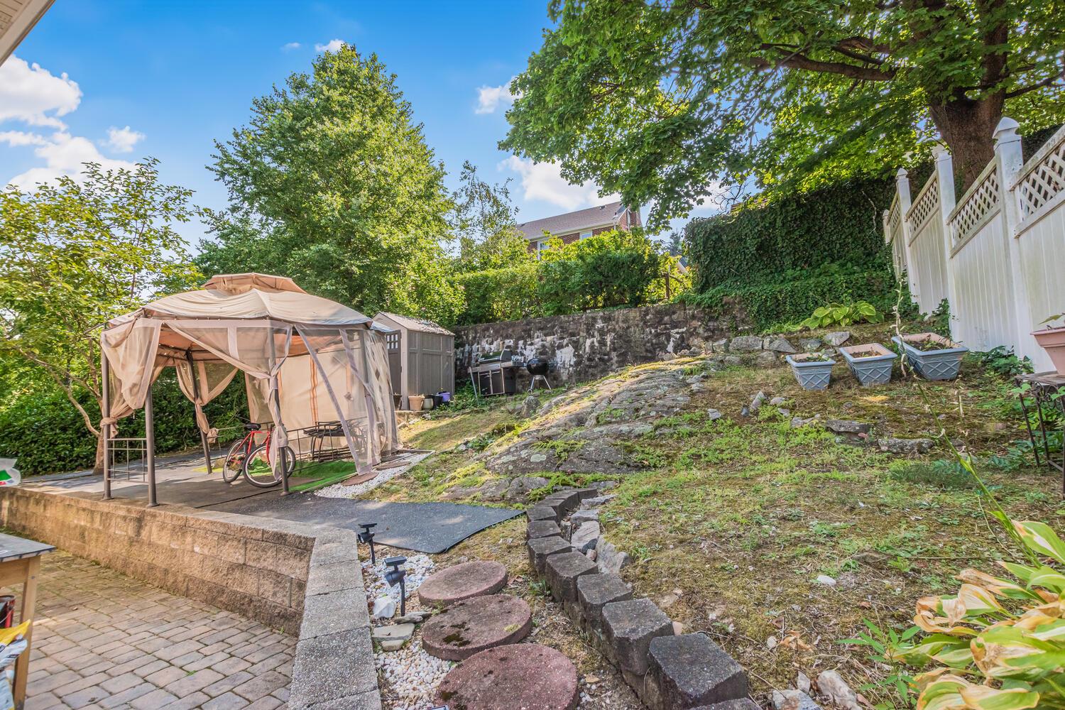 7 Elaine Terrace, Yonkers, NY 10701