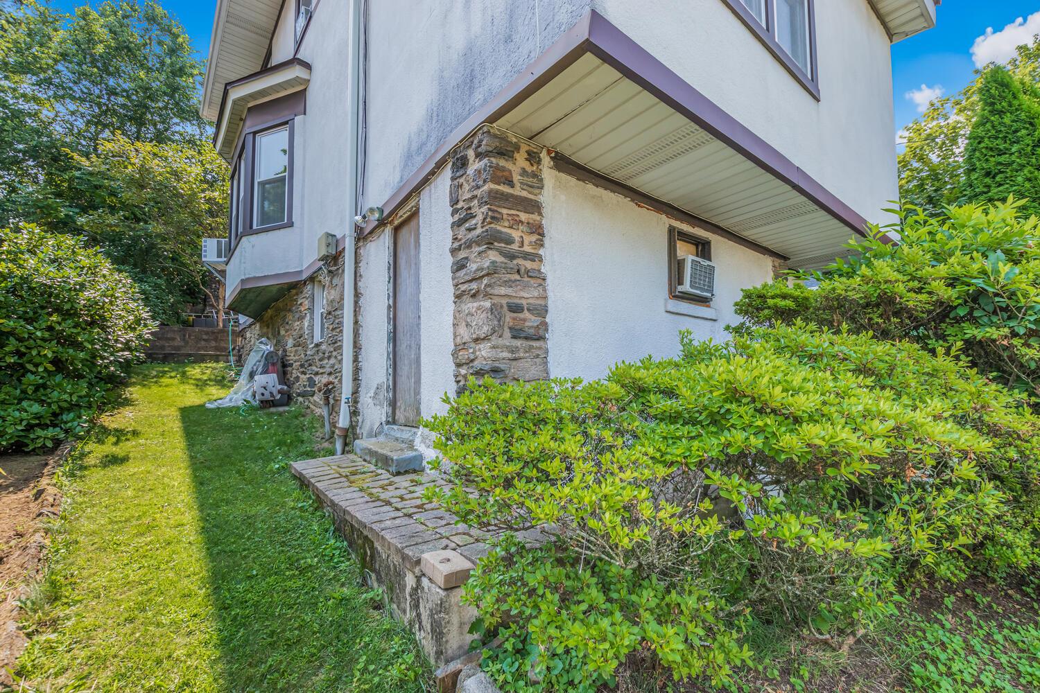 7 Elaine Terrace, Yonkers, NY 10701