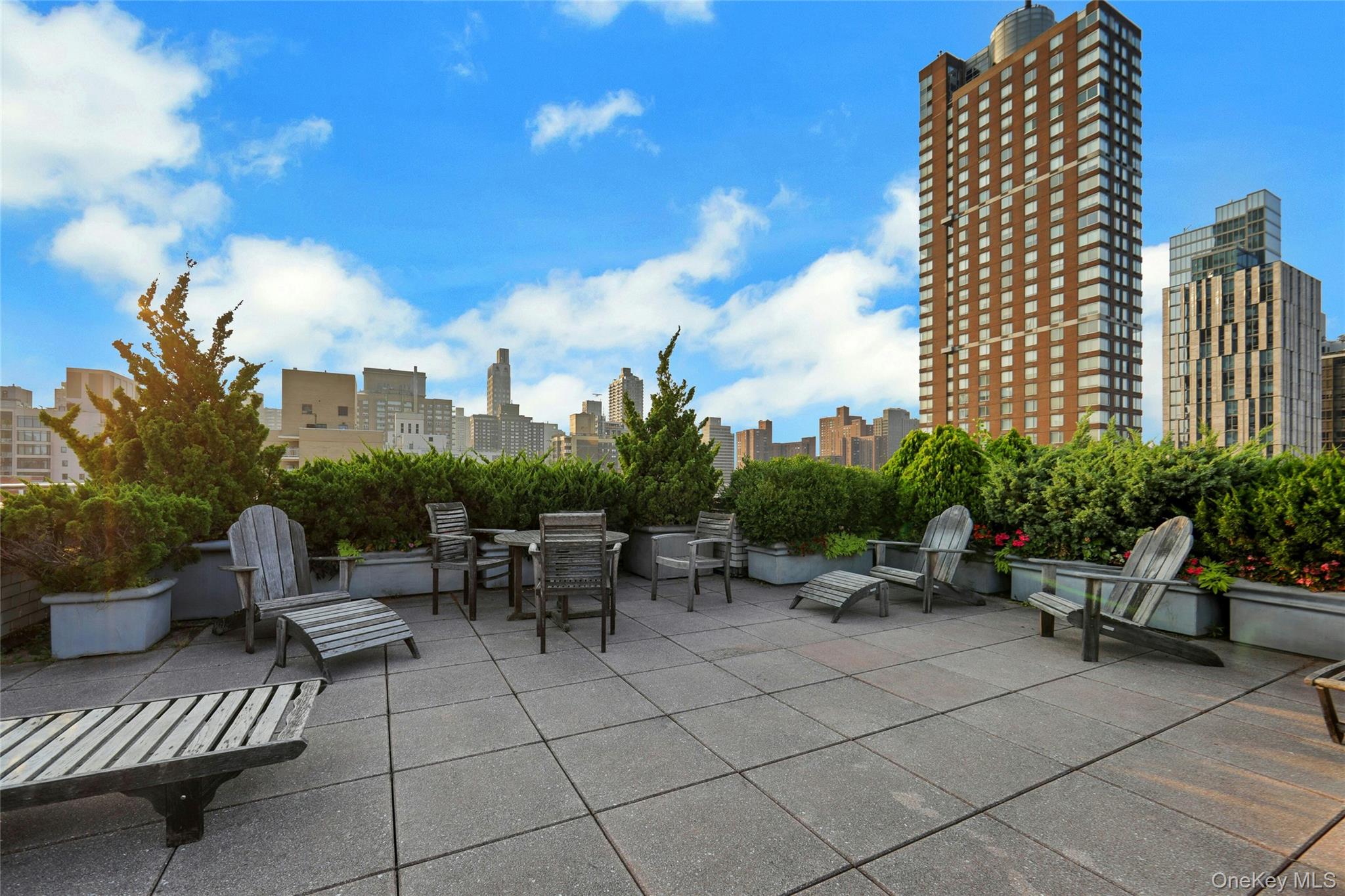 401 E 86 # 8D, New York (Manhattan), NY 10028