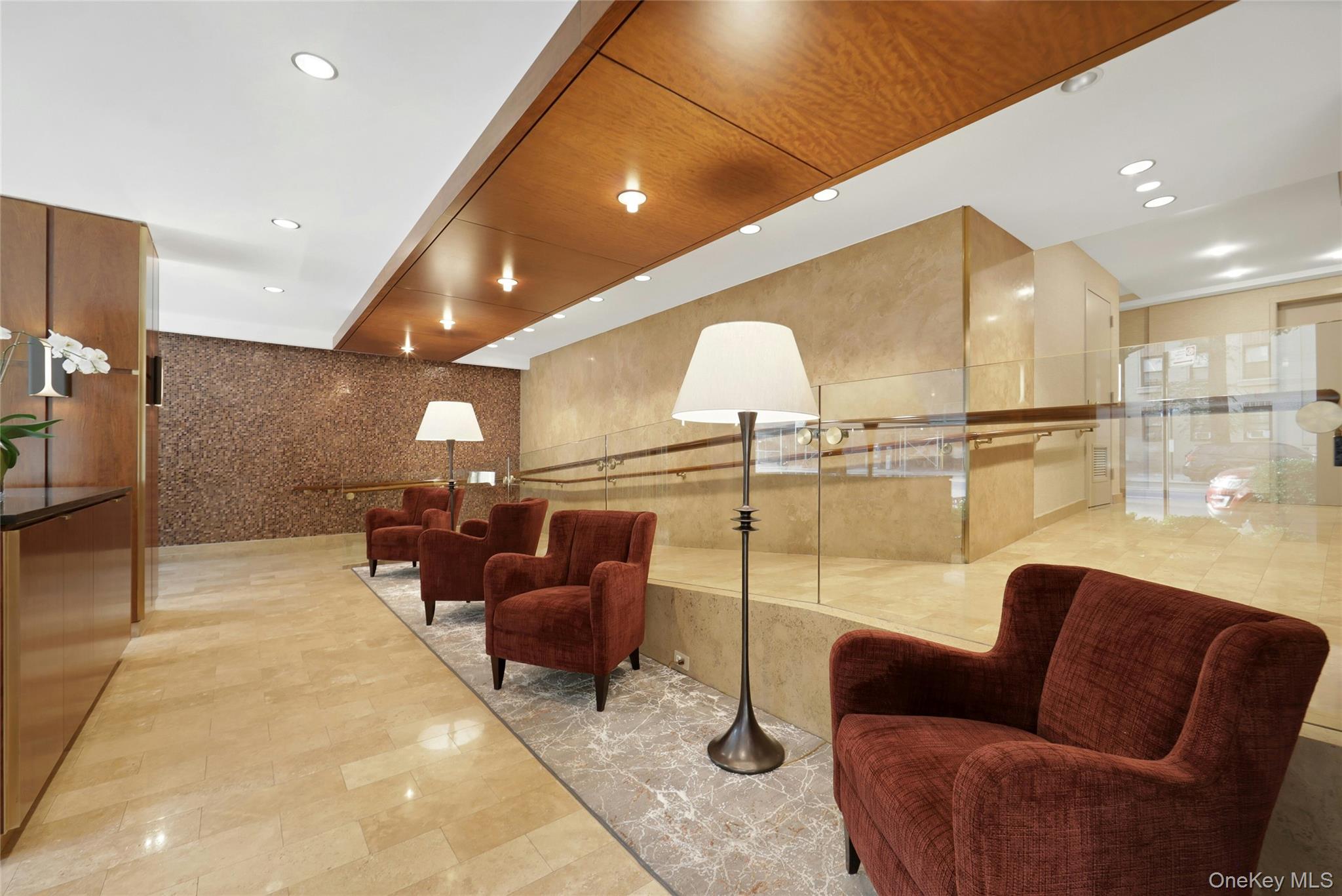 401 E 86 # 8D, New York (Manhattan), NY 10028