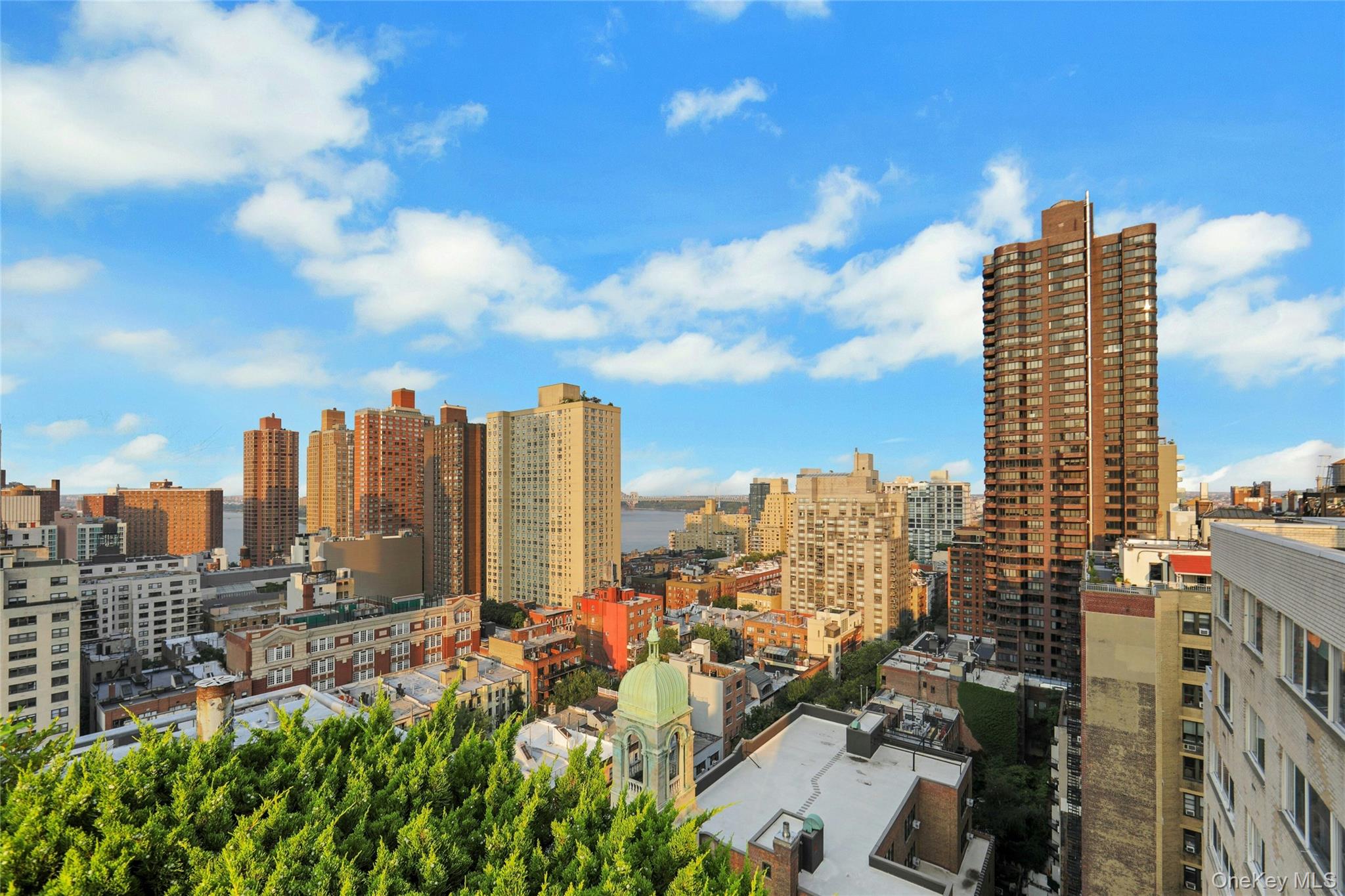 401 E 86 # 8D, New York (Manhattan), NY 10028