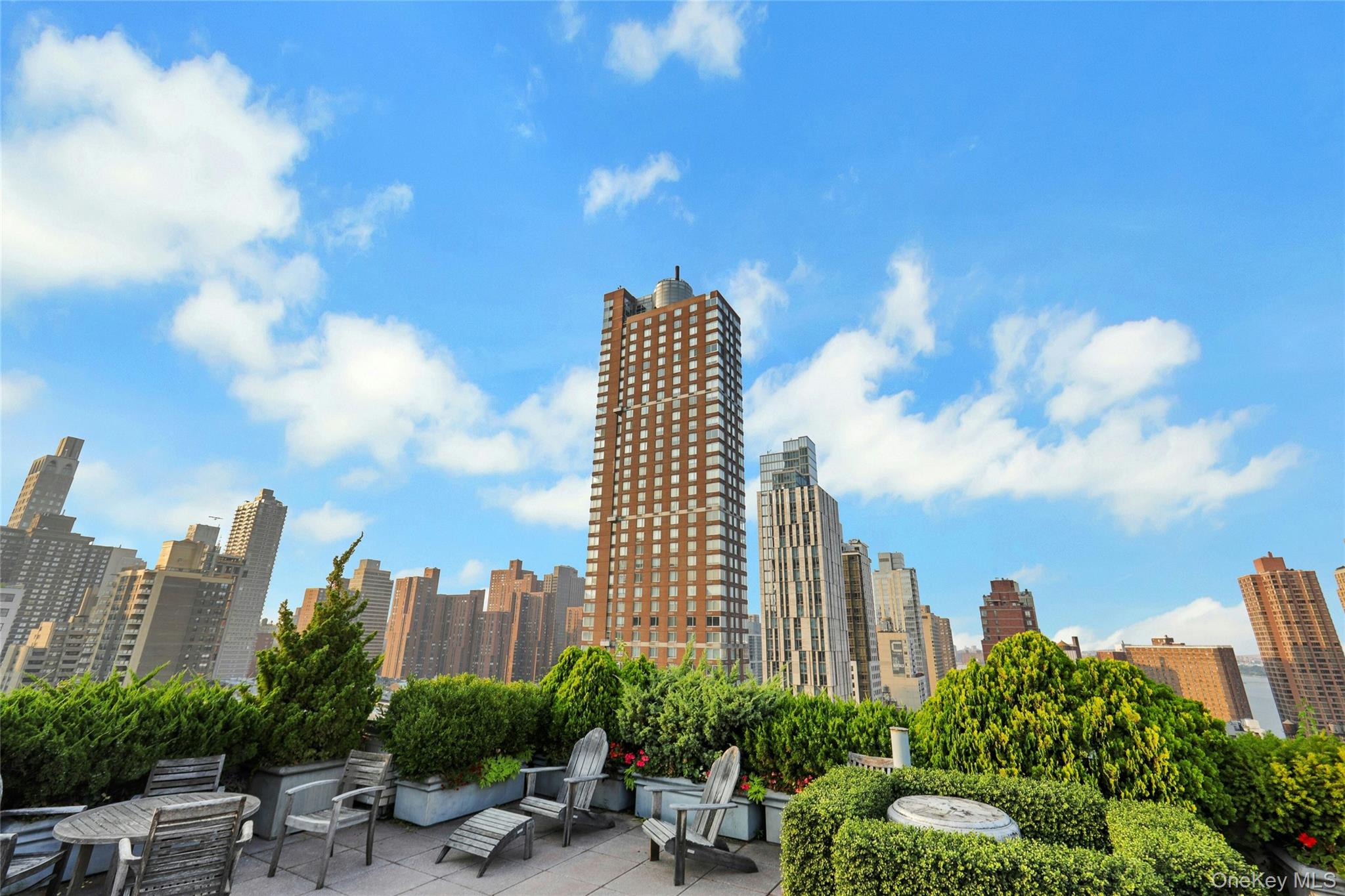 401 E 86 # 8D, New York (Manhattan), NY 10028