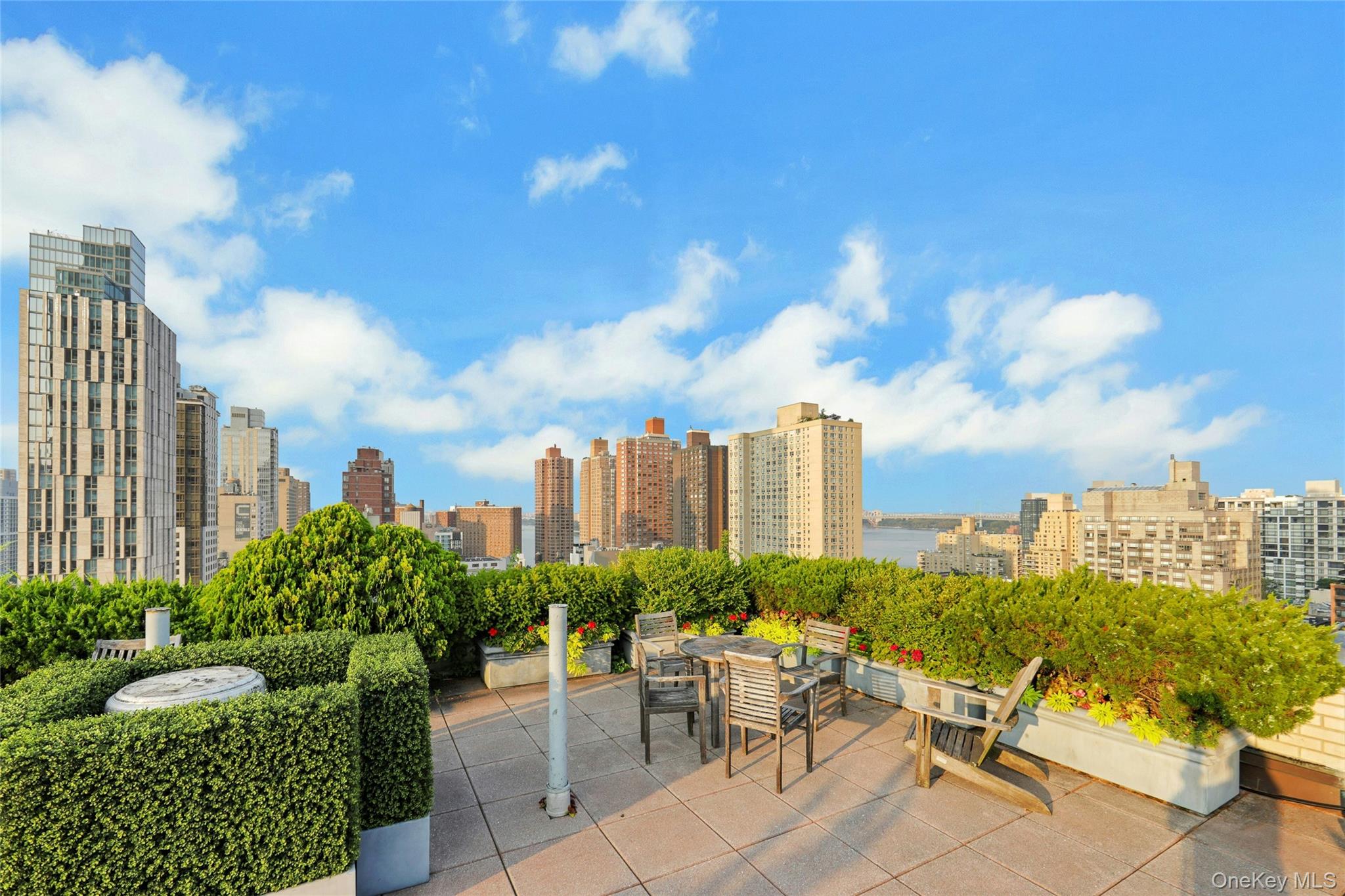 401 E 86 # 8D, New York (Manhattan), NY 10028