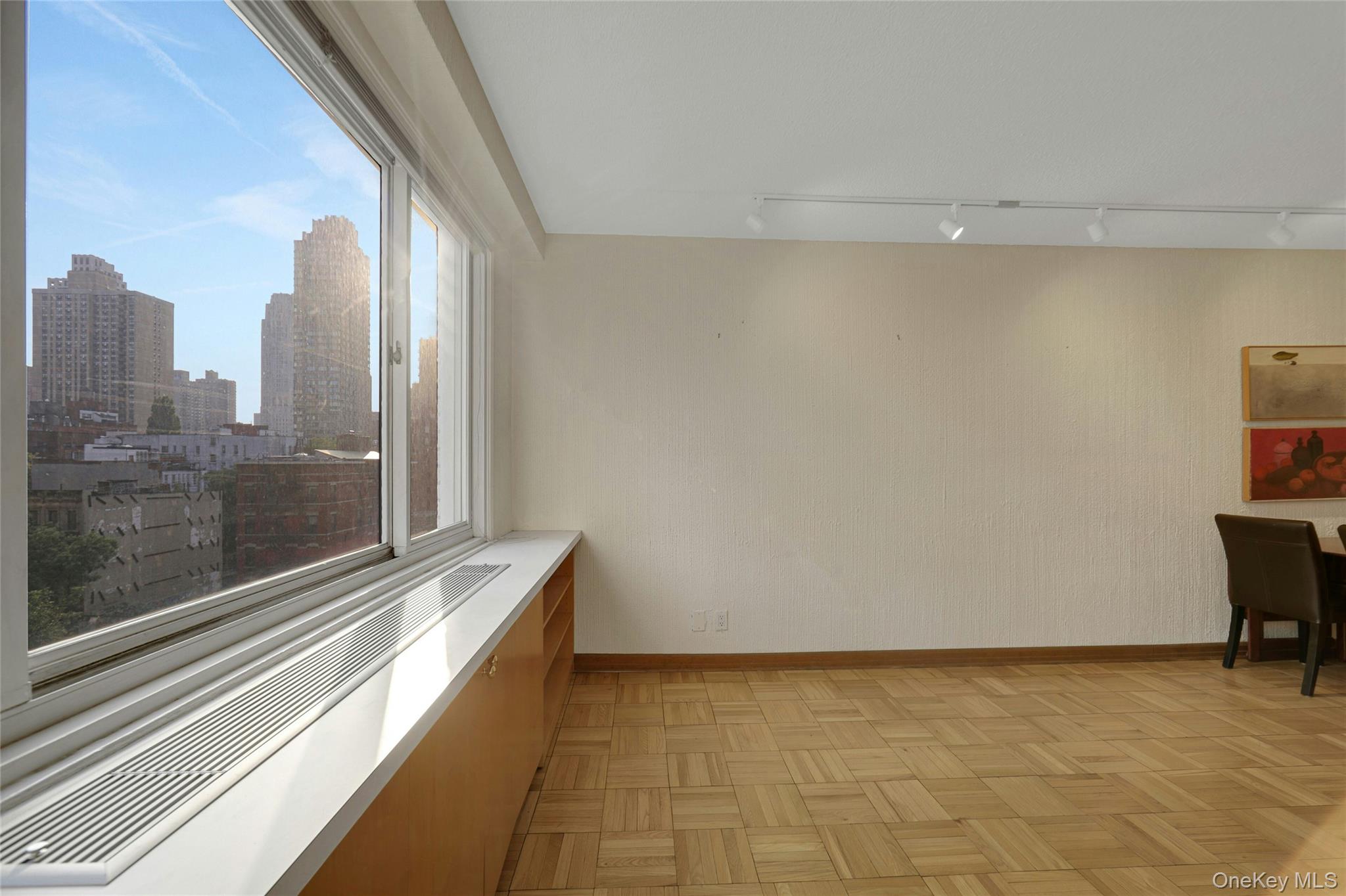 401 E 86 # 8D, New York (Manhattan), NY 10028