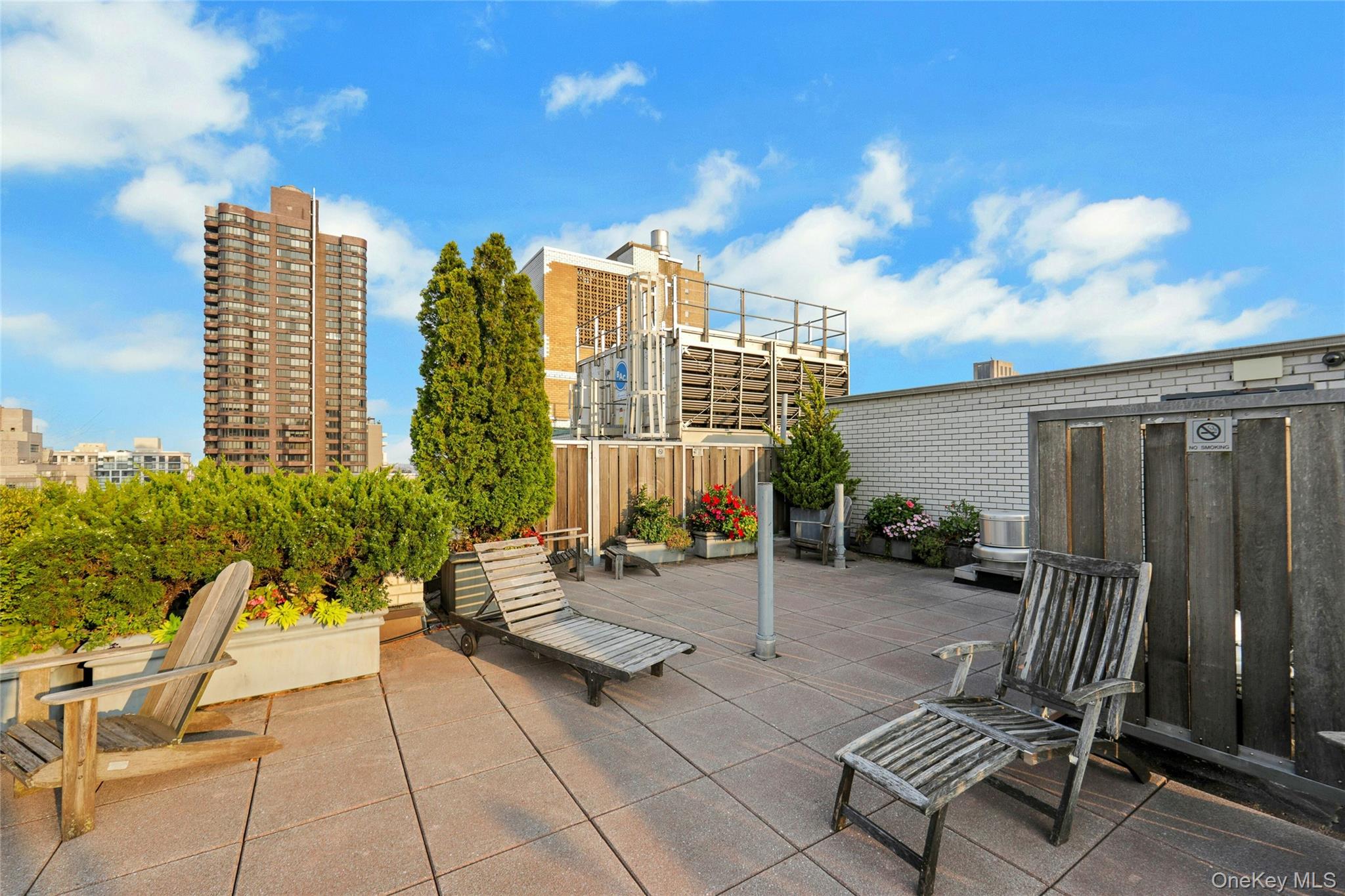 401 E 86 # 8D, New York (Manhattan), NY 10028