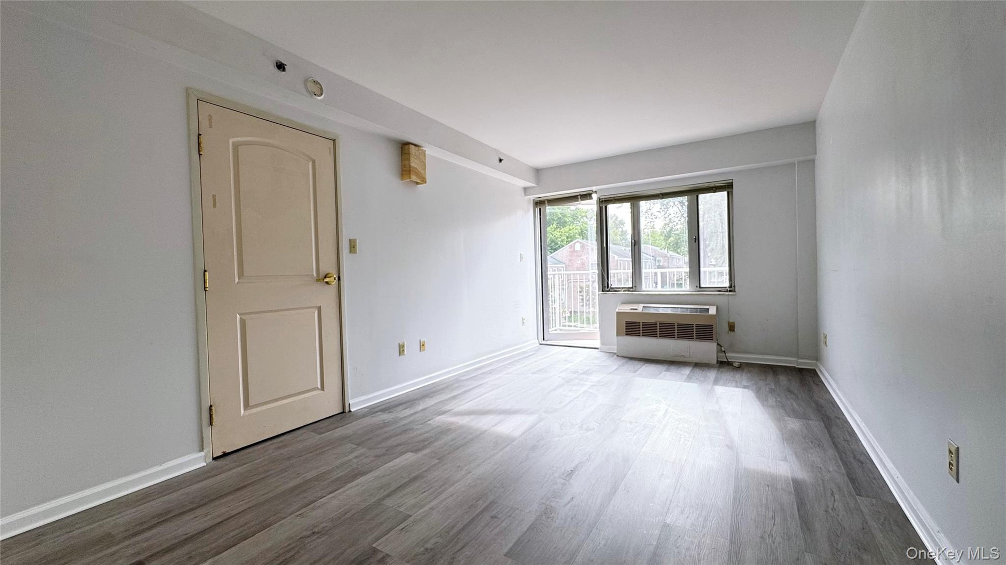 64-34 Grand Central Parkway # 3D, Forest Hills, NY 11375