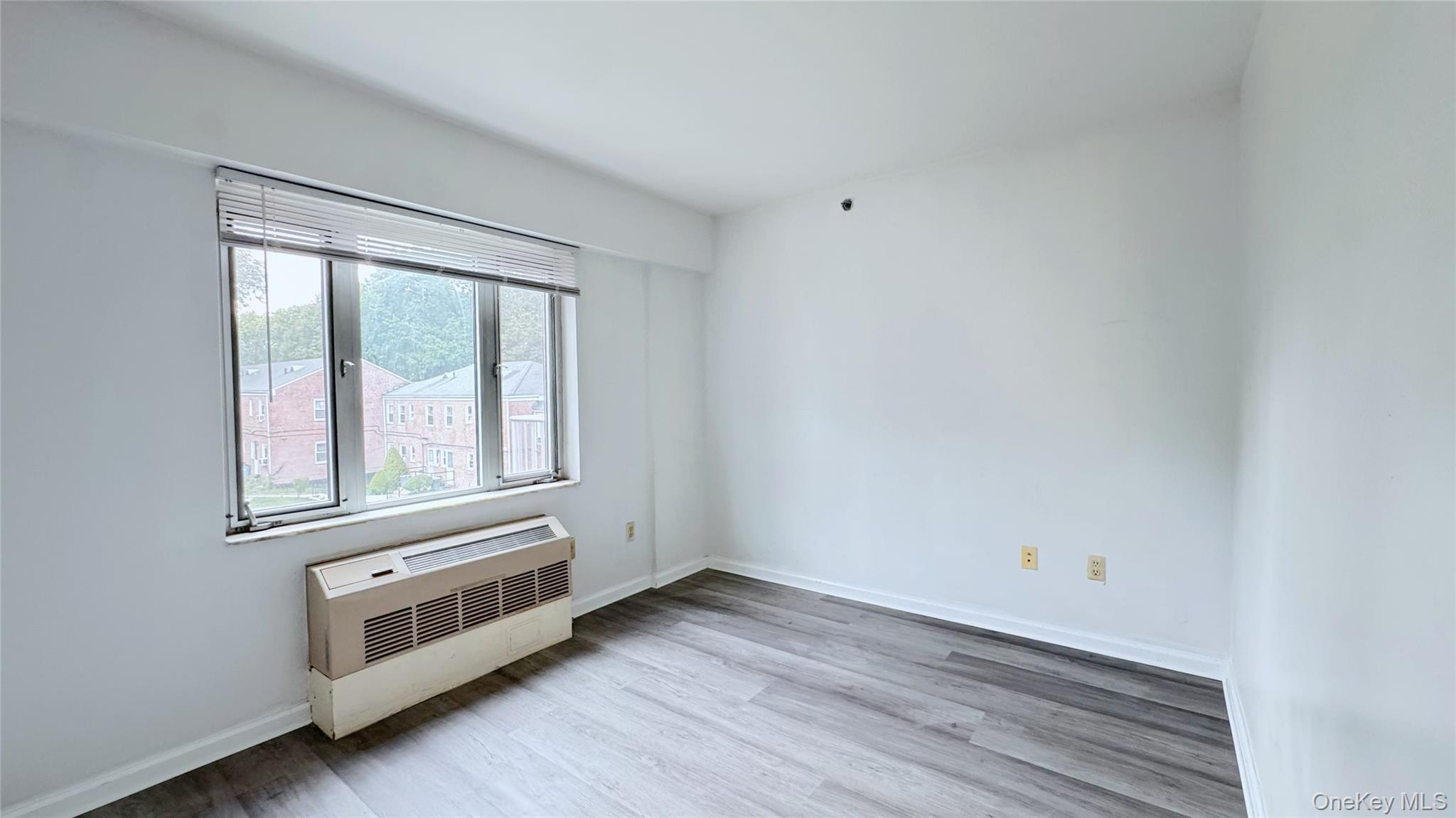 64-34 Grand Central Parkway # 3D, Forest Hills, NY 11375
