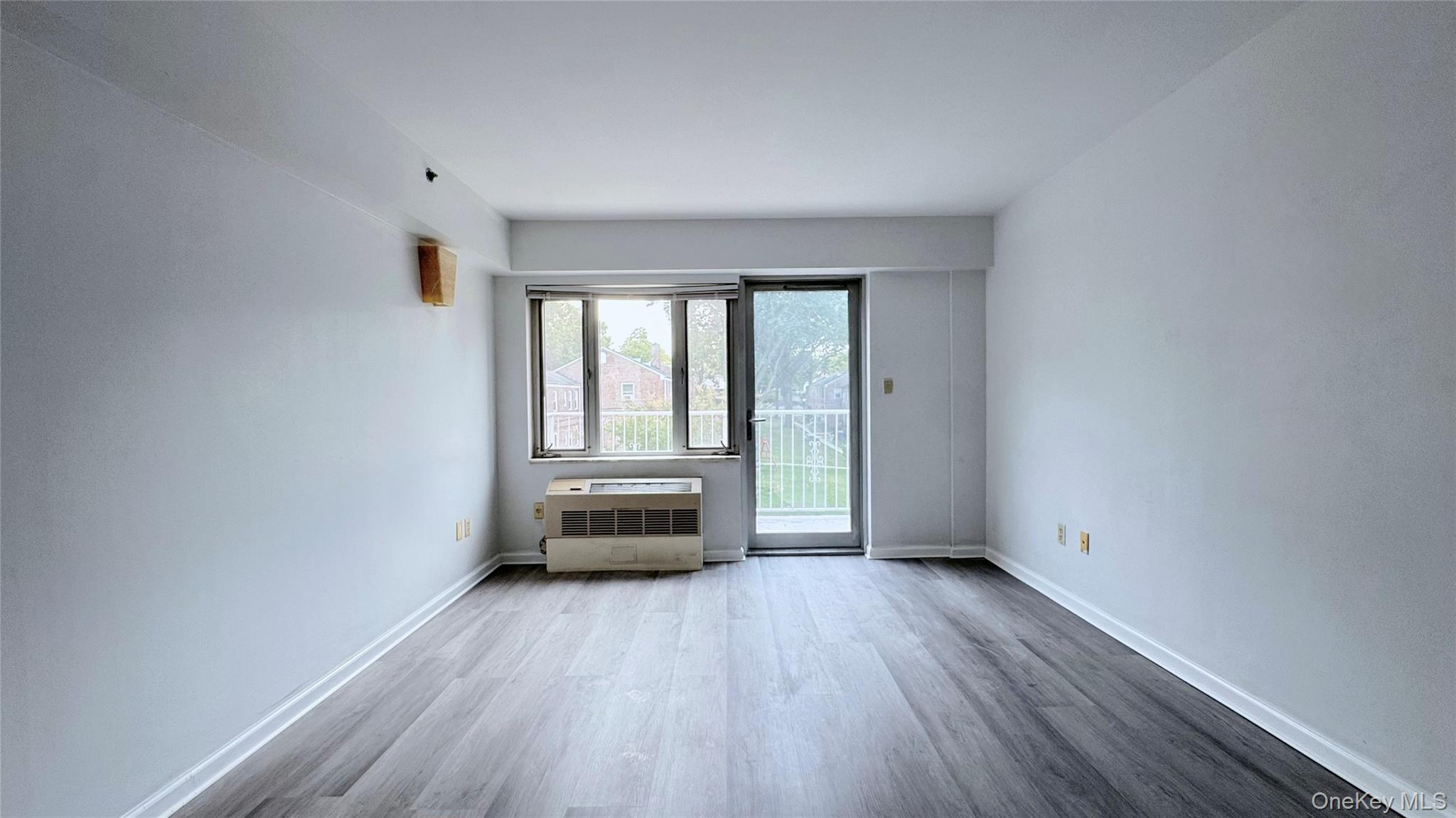64-34 Grand Central Parkway # 3D, Forest Hills, NY 11375
