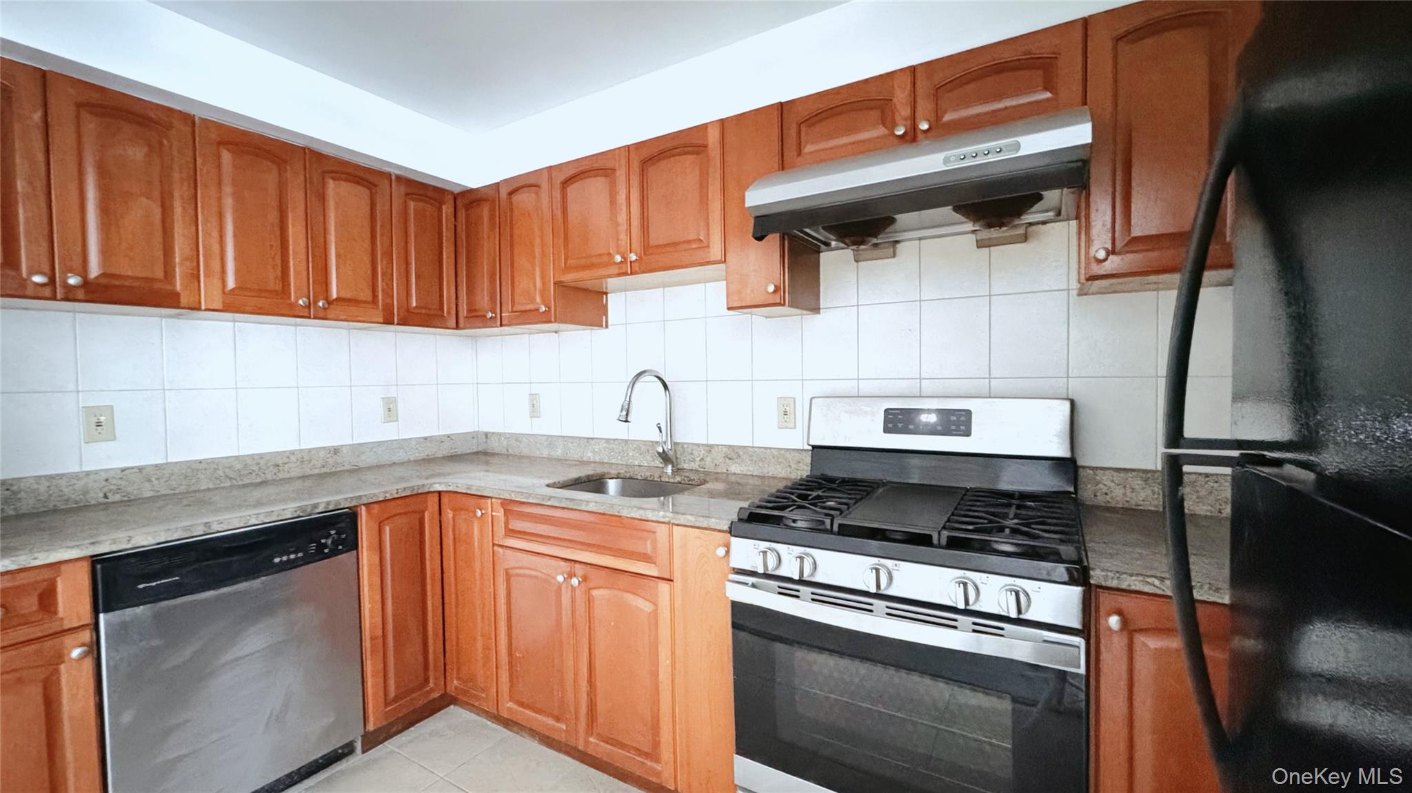 64-34 Grand Central Parkway # 3D, Forest Hills, NY 11375