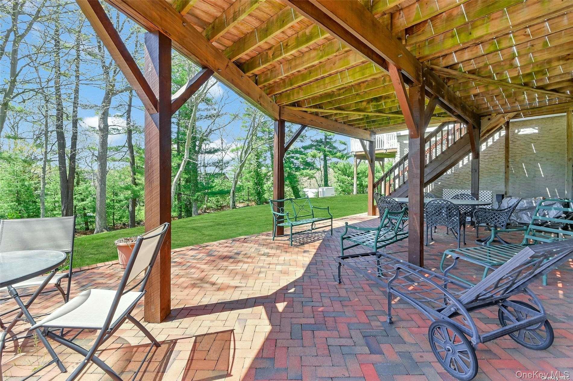 3 Crescent Court # 3, Centerport, NY 11721