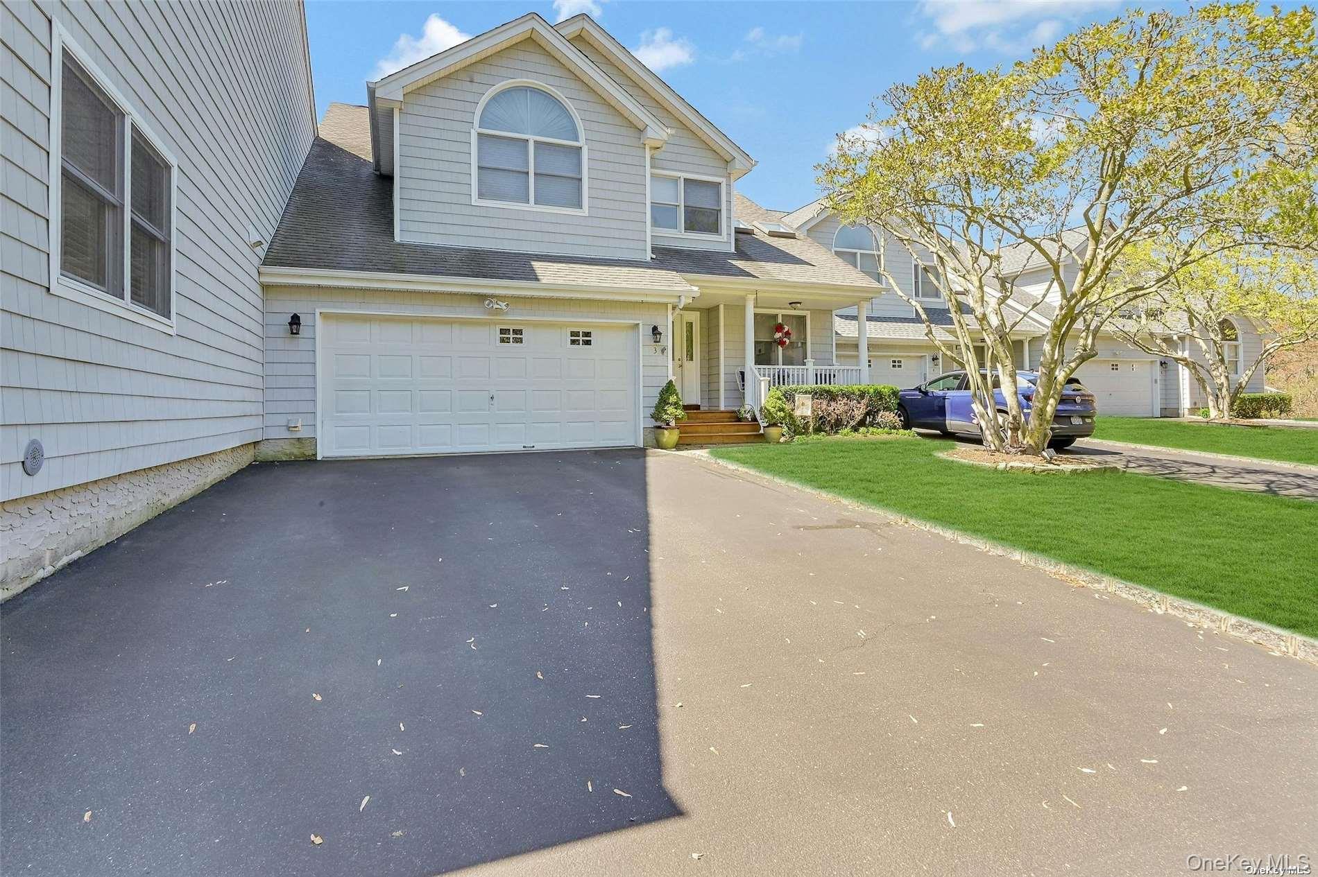 3 Crescent Court # 3, Centerport, NY 11721