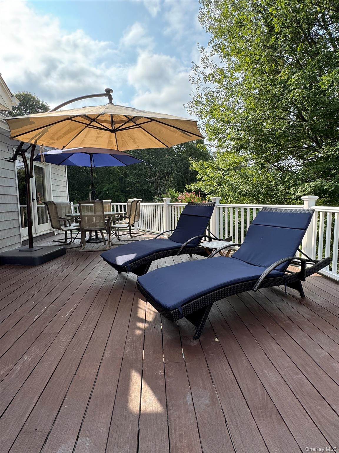 3 Crescent Court # 3, Centerport, NY 11721