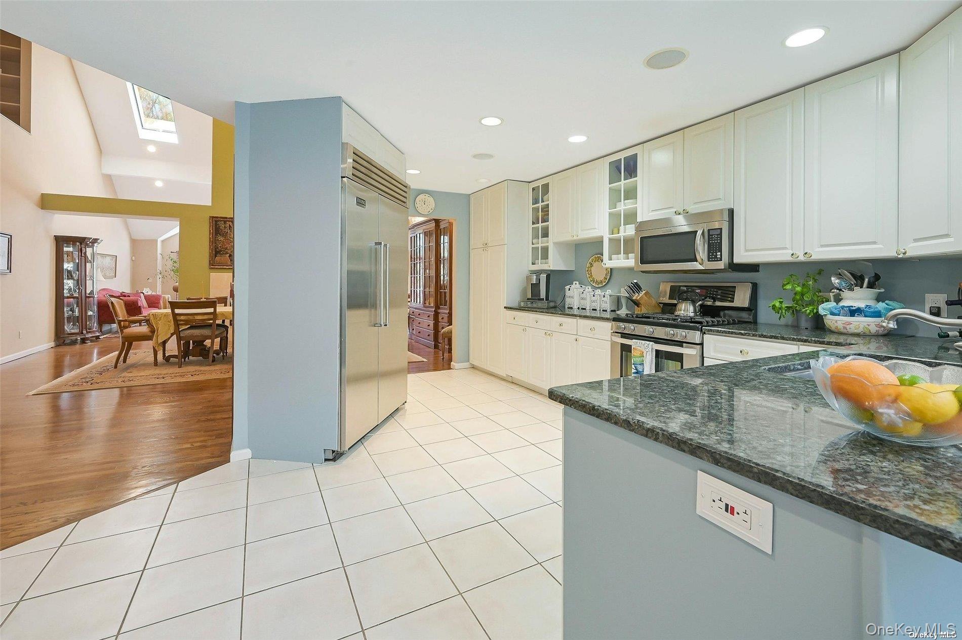 3 Crescent Court # 3, Centerport, NY 11721