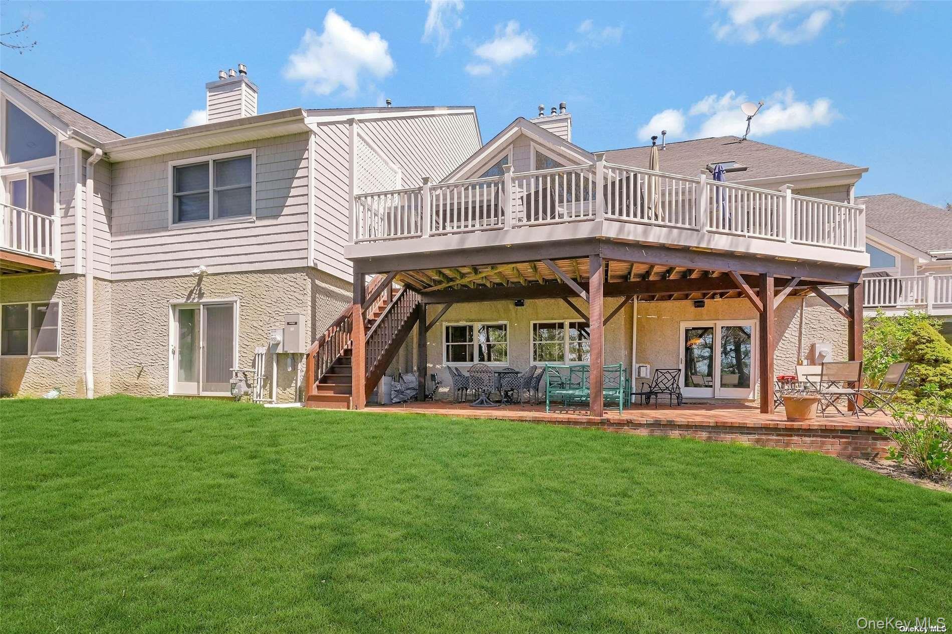 3 Crescent Court # 3, Centerport, NY 11721