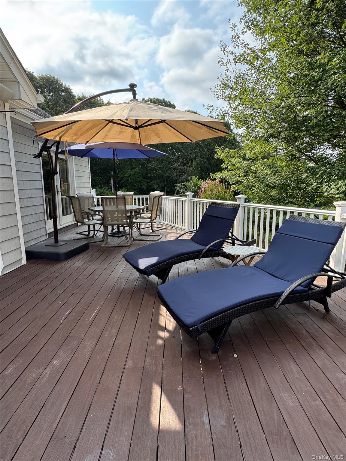 3 Crescent Court # 3, Centerport, NY 11721