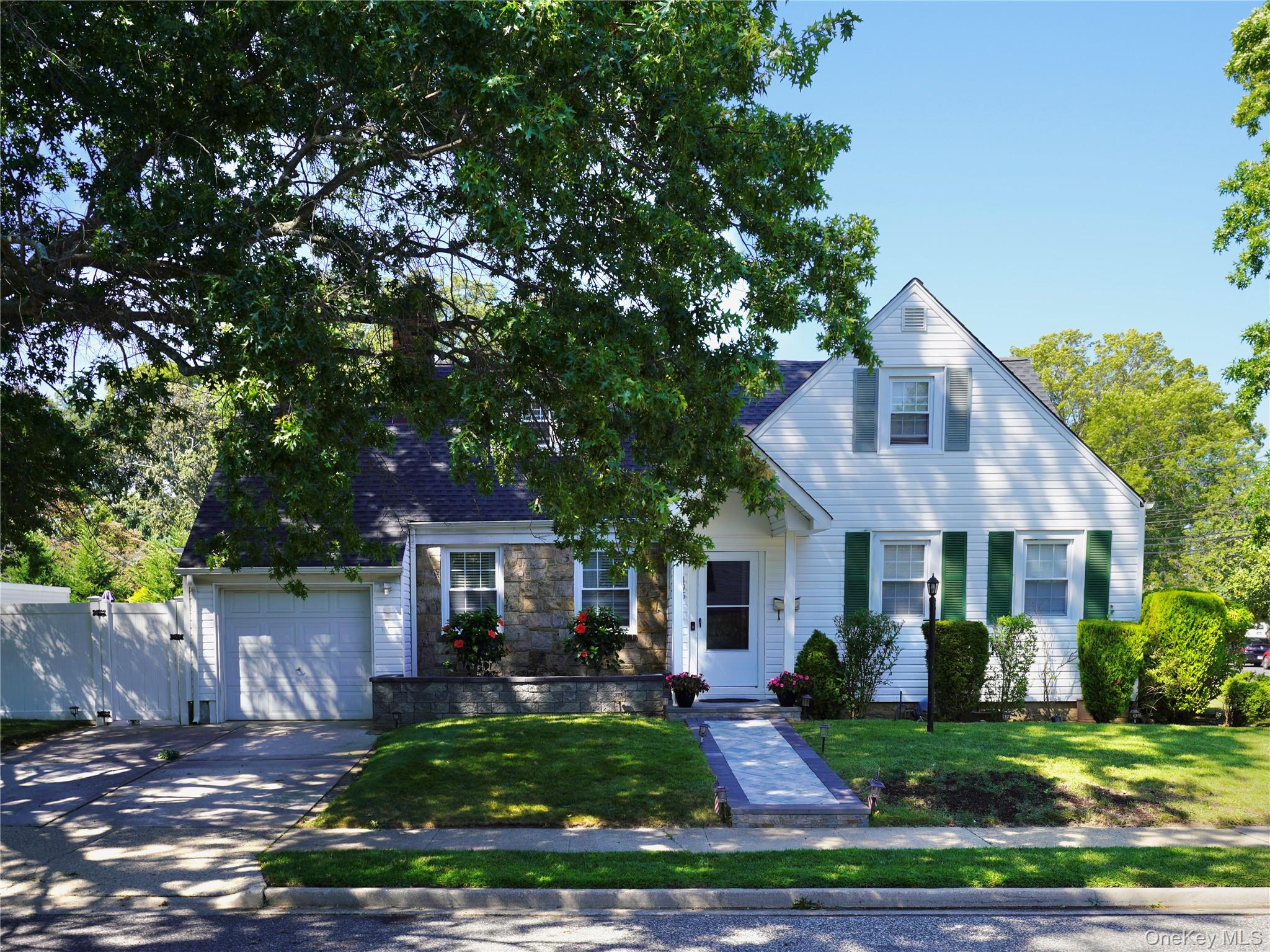 495 Emerson Avenue, Baldwin, NY 11510