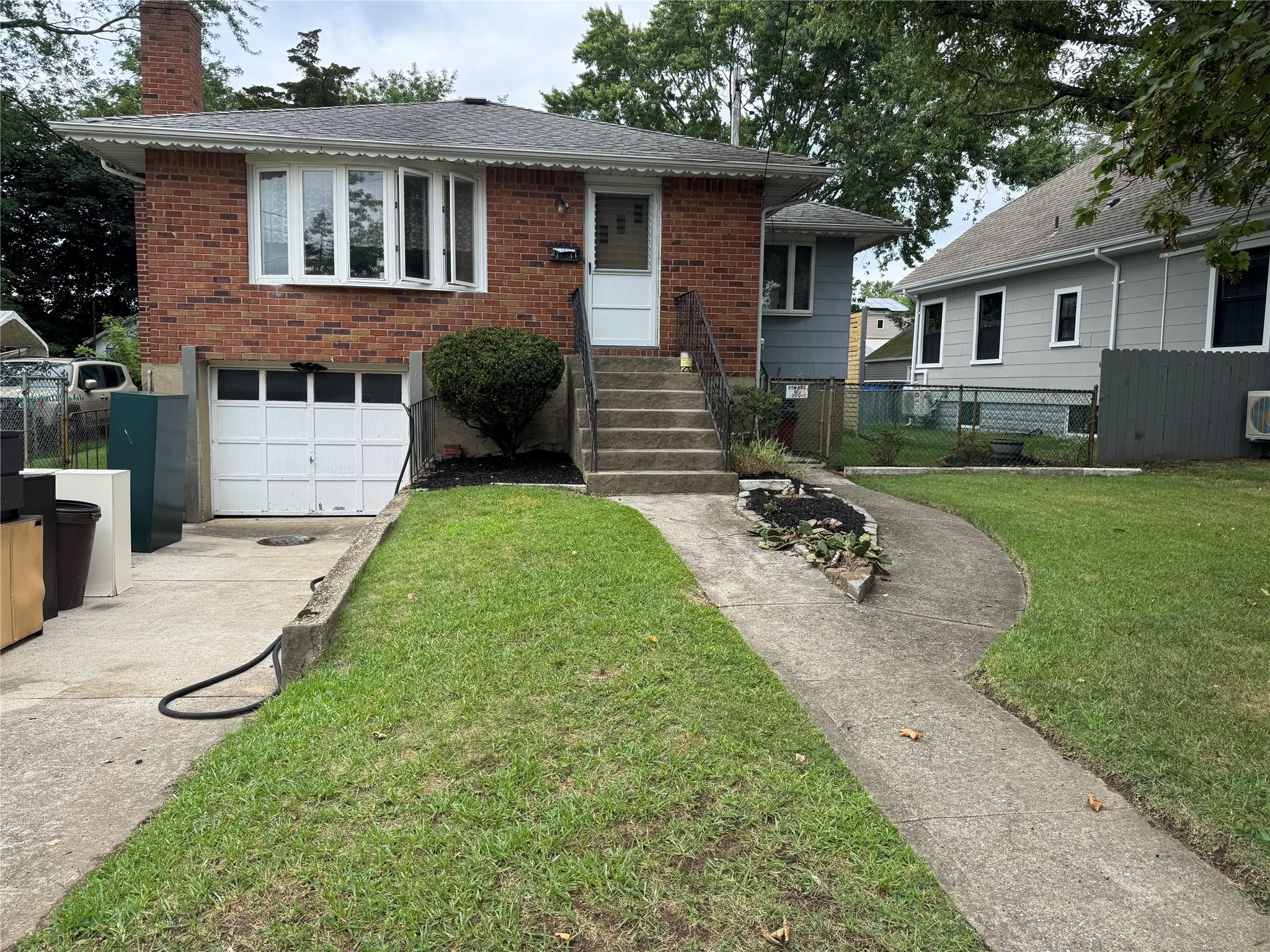 2711 W Alder Road W, Bellmore, NY 11710