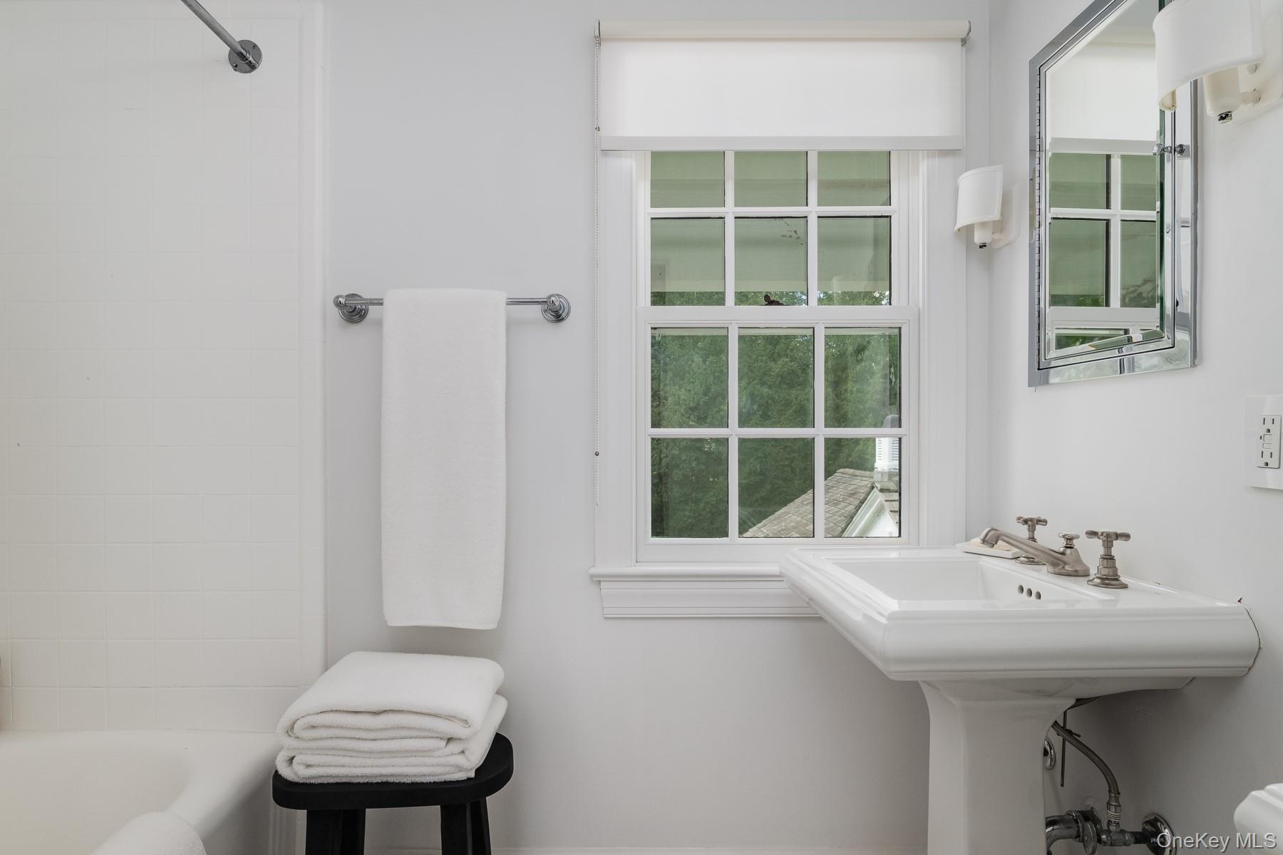 213 Baldwin Road, Bedford Corners, NY 10549