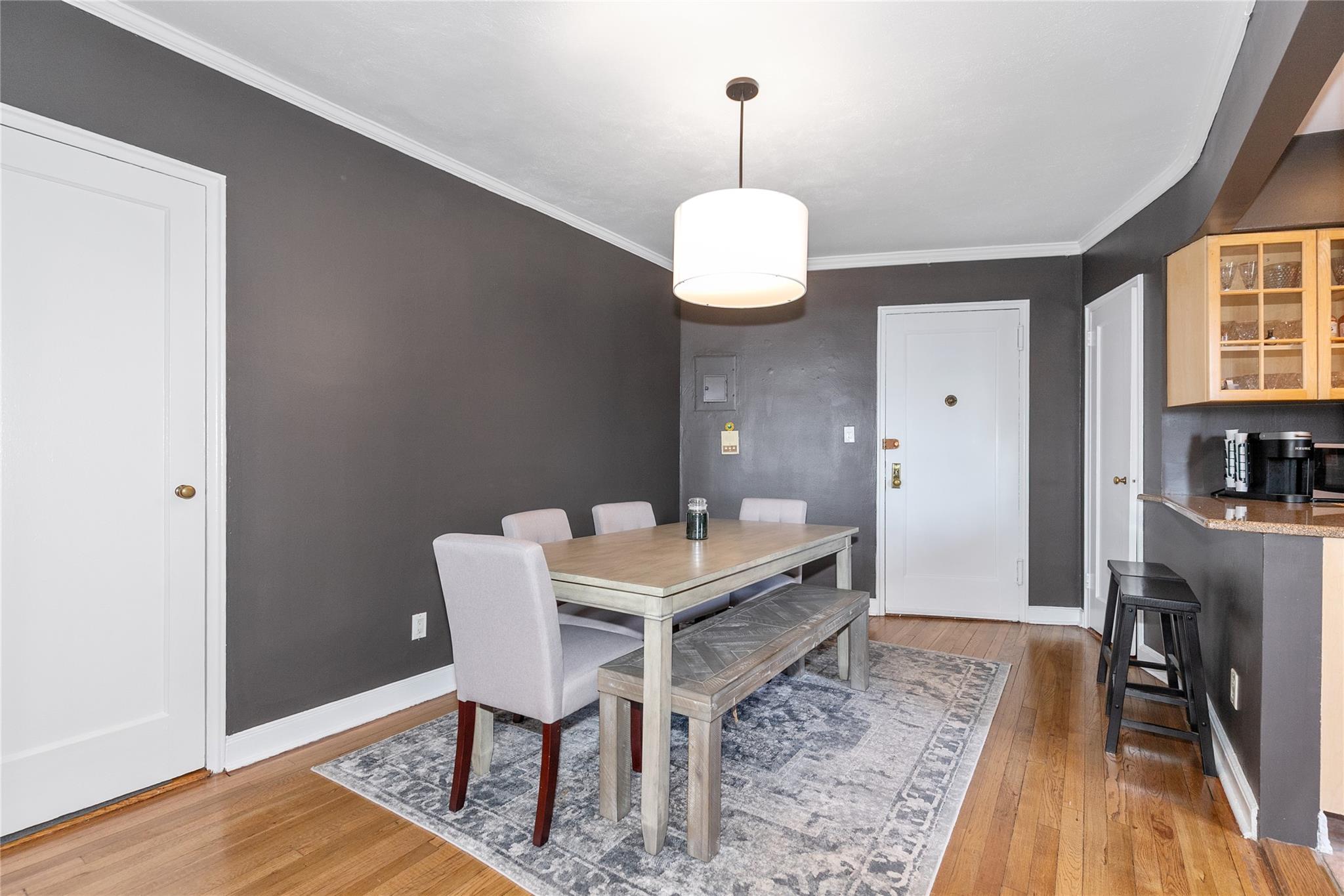 4 Townhouse Place # 3H, Great Neck, NY 11021