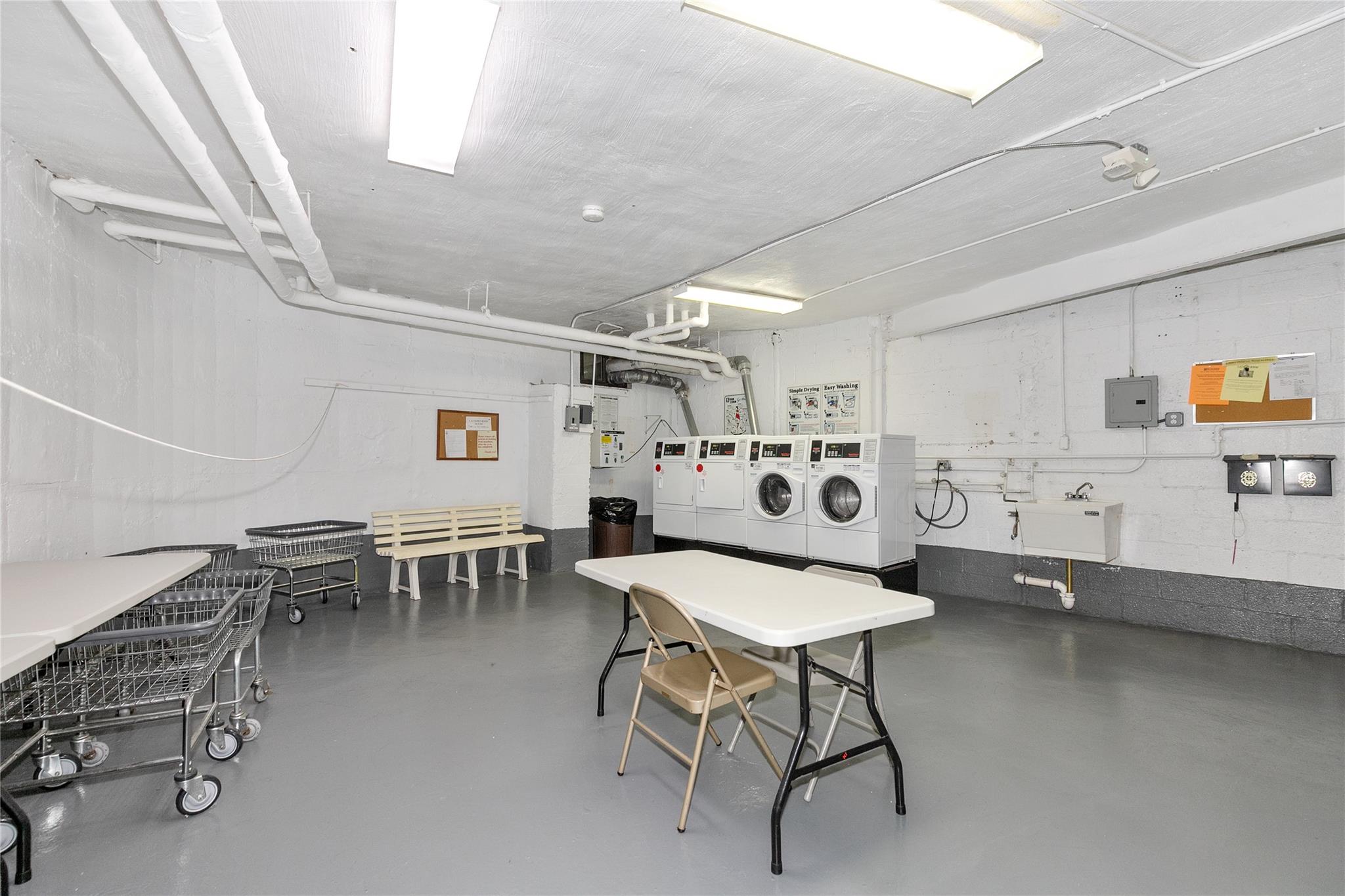 4 Townhouse Place # 3H, Great Neck, NY 11021