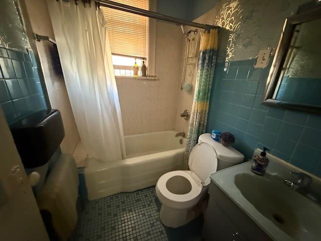 8814 162nd Street, Jamaica, NY 11432