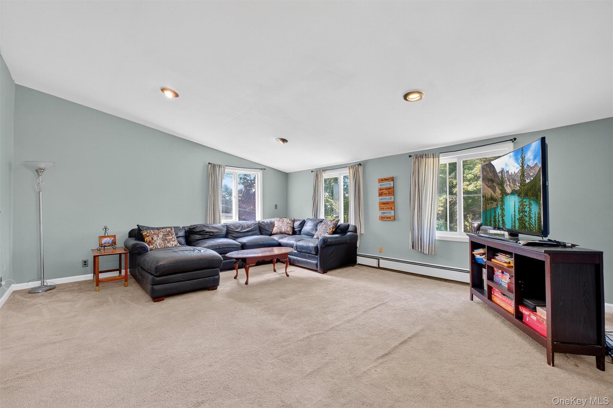 18 McGeeville Court, Poughquag, NY 12570