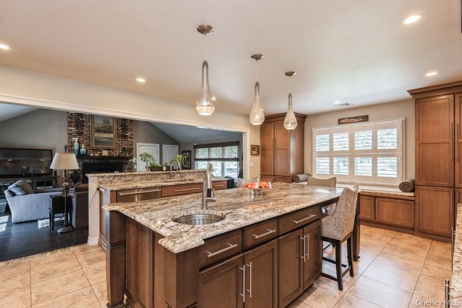 330 Private Road, East Patchogue, NY 11772