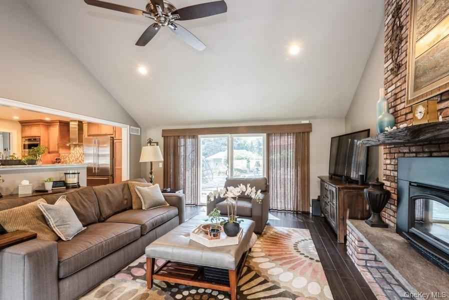 330 Private Road, East Patchogue, NY 11772