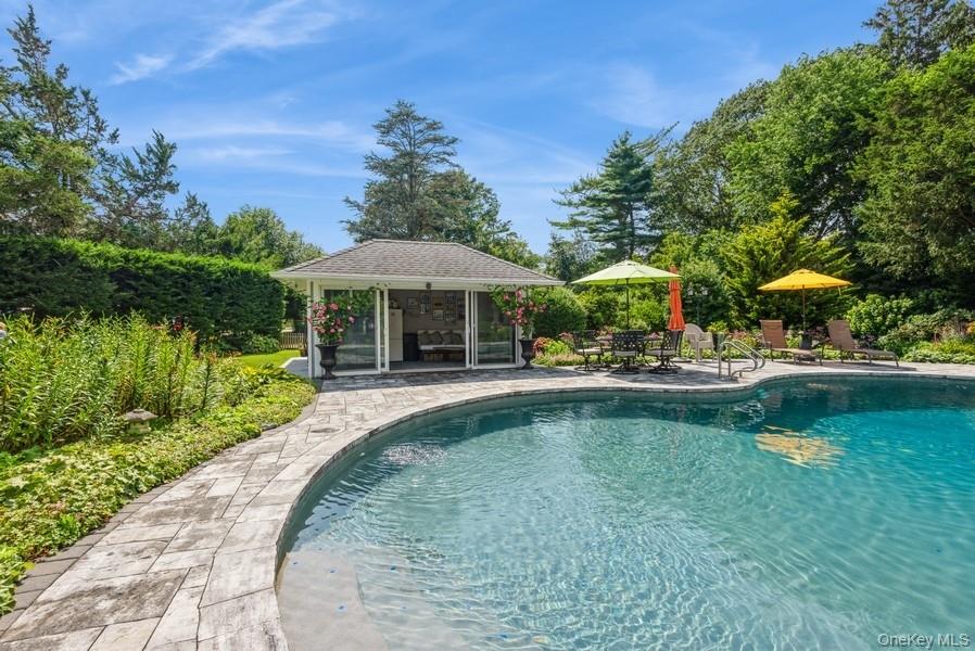 330 Private Road, East Patchogue, NY 11772