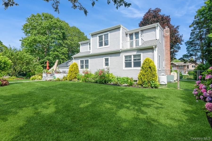 330 Private Road, East Patchogue, NY 11772