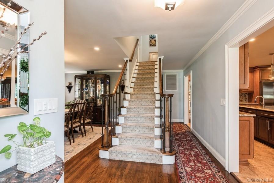 330 Private Road, East Patchogue, NY 11772