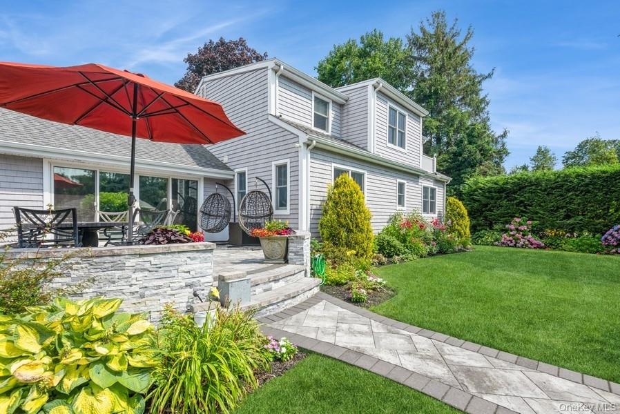 330 Private Road, East Patchogue, NY 11772