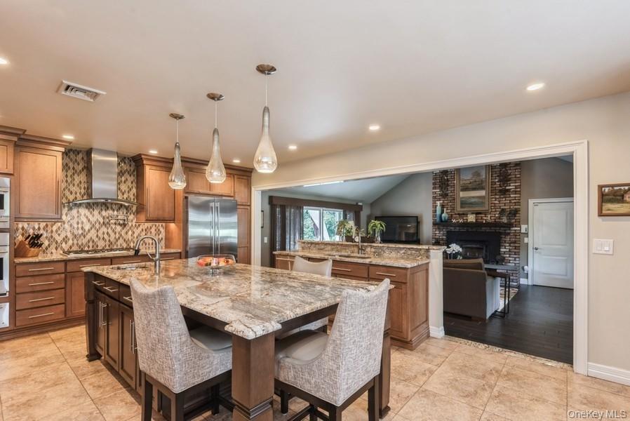 330 Private Road, East Patchogue, NY 11772