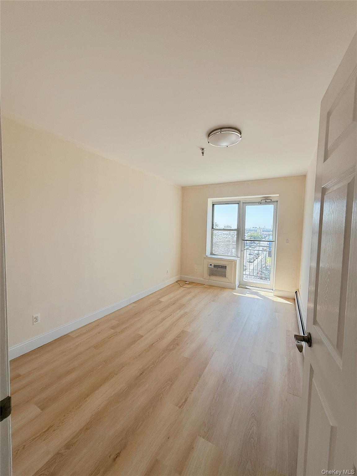 31-53 Linden Place # 4B, Flushing, NY 11354