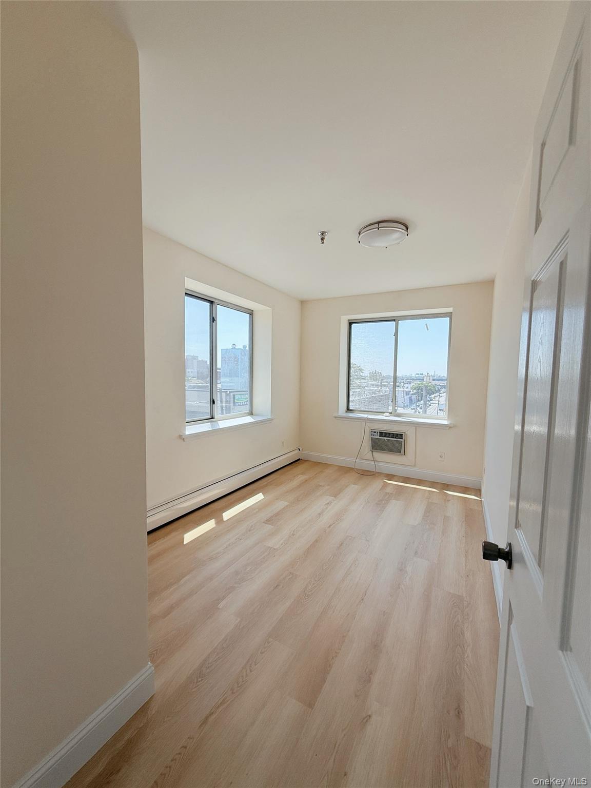 31-53 Linden Place # 4B, Flushing, NY 11354