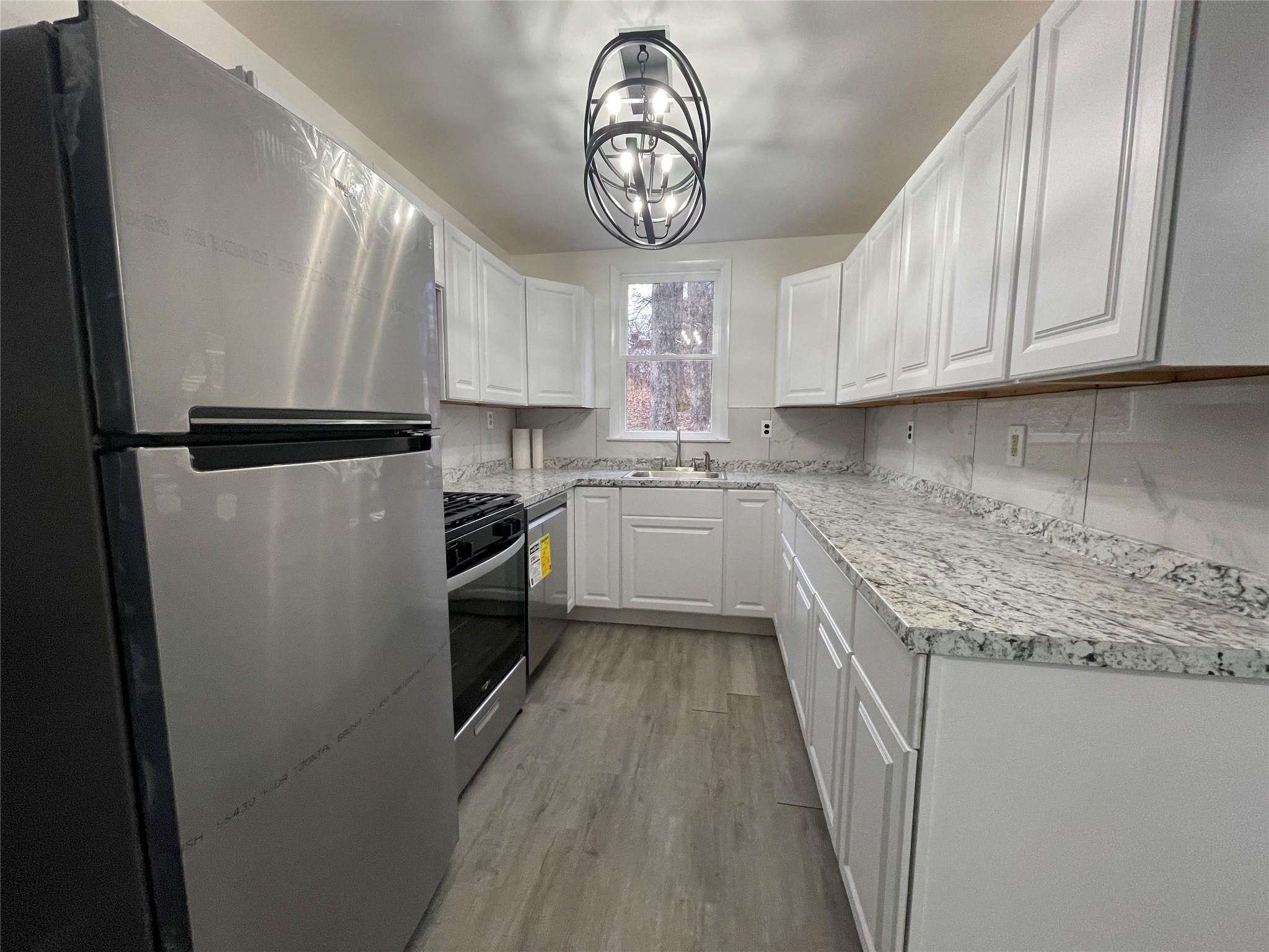 17 Hide Away Lane, Bloomingburg, NY 12721